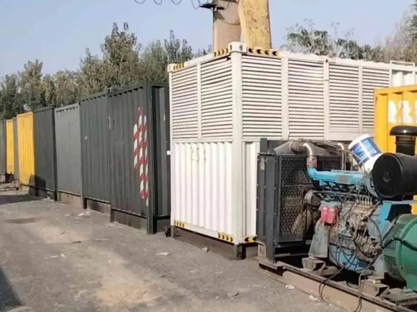 信宜200KW柴油发电机机组每小时油耗是多少？