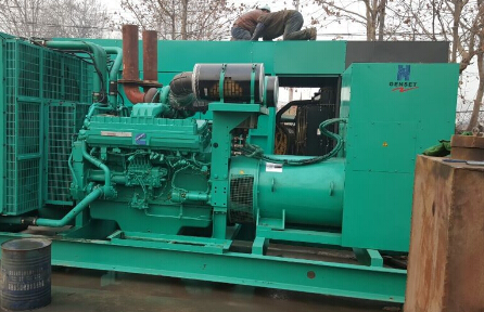 信宜发电机组如何判断水冷式机油散热器内部是否需要清洗？